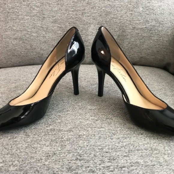 Marc Fisher Black Classic Heels Size 5 - Picture 3 of 7